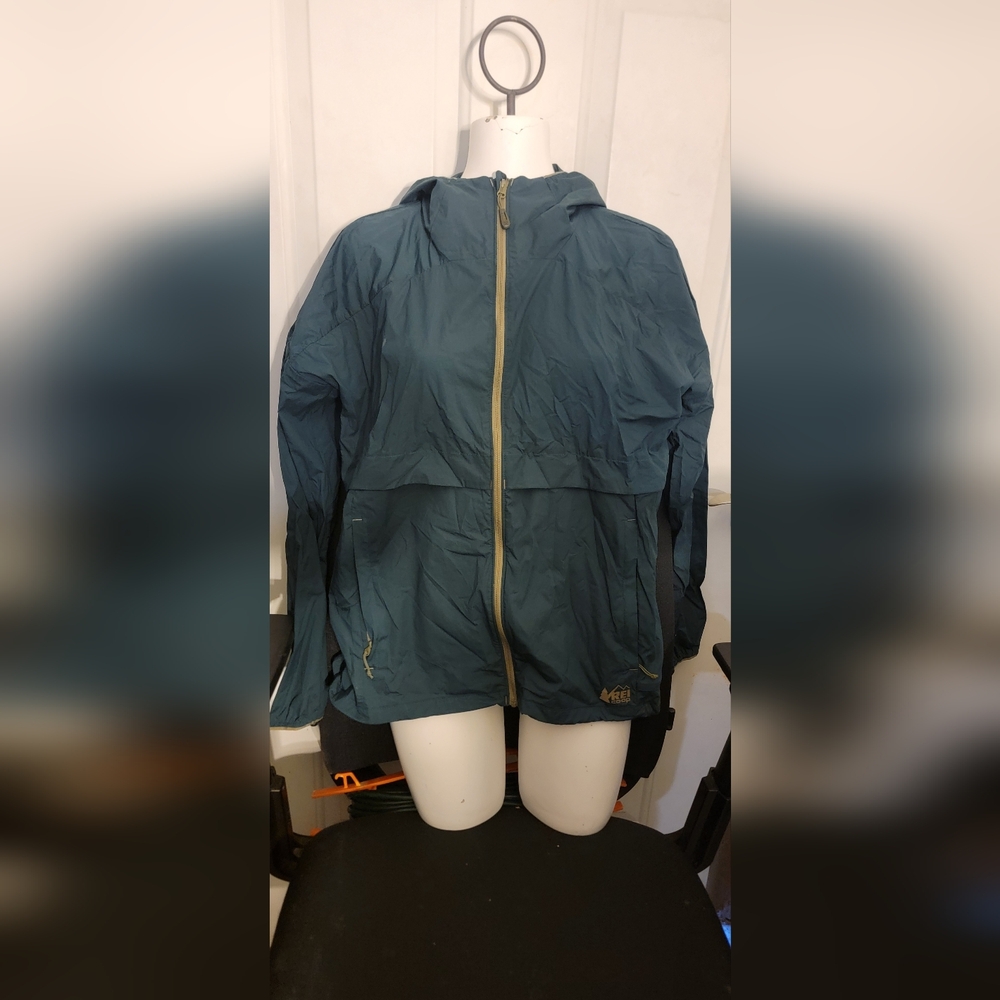 Women Small REI rain jacket